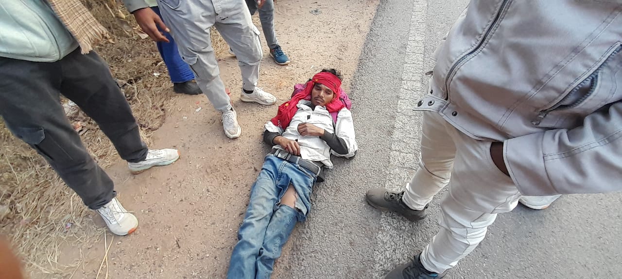 लातेहारः बोलेरो के धक्के से युवक घायल