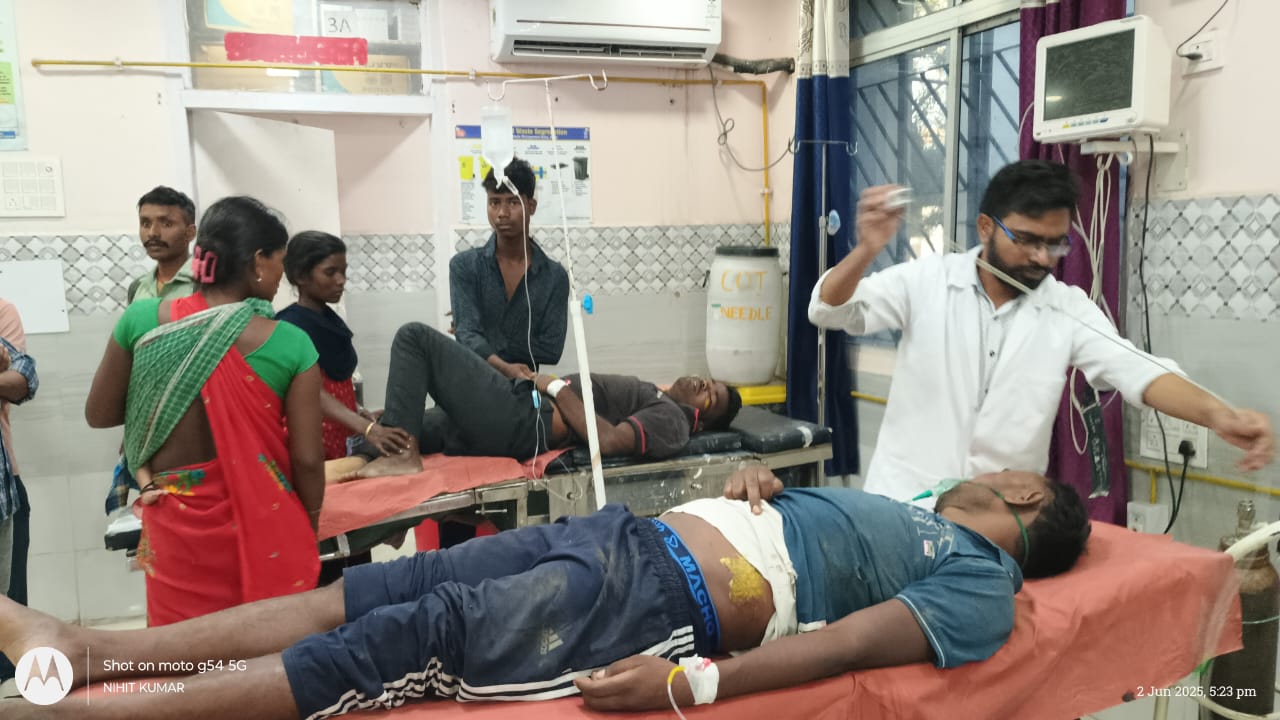 लातेहारः सड़क दुर्घटना मे दो युवक घायल, एक रिम्‍स रेफर