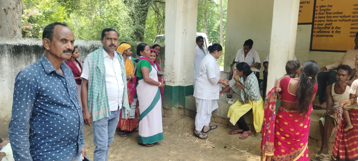 सरायकेला : नीमडीह के तिलाईटांड टोला में डायरिया का प्रकोप, 12 लोग आक्रांत
