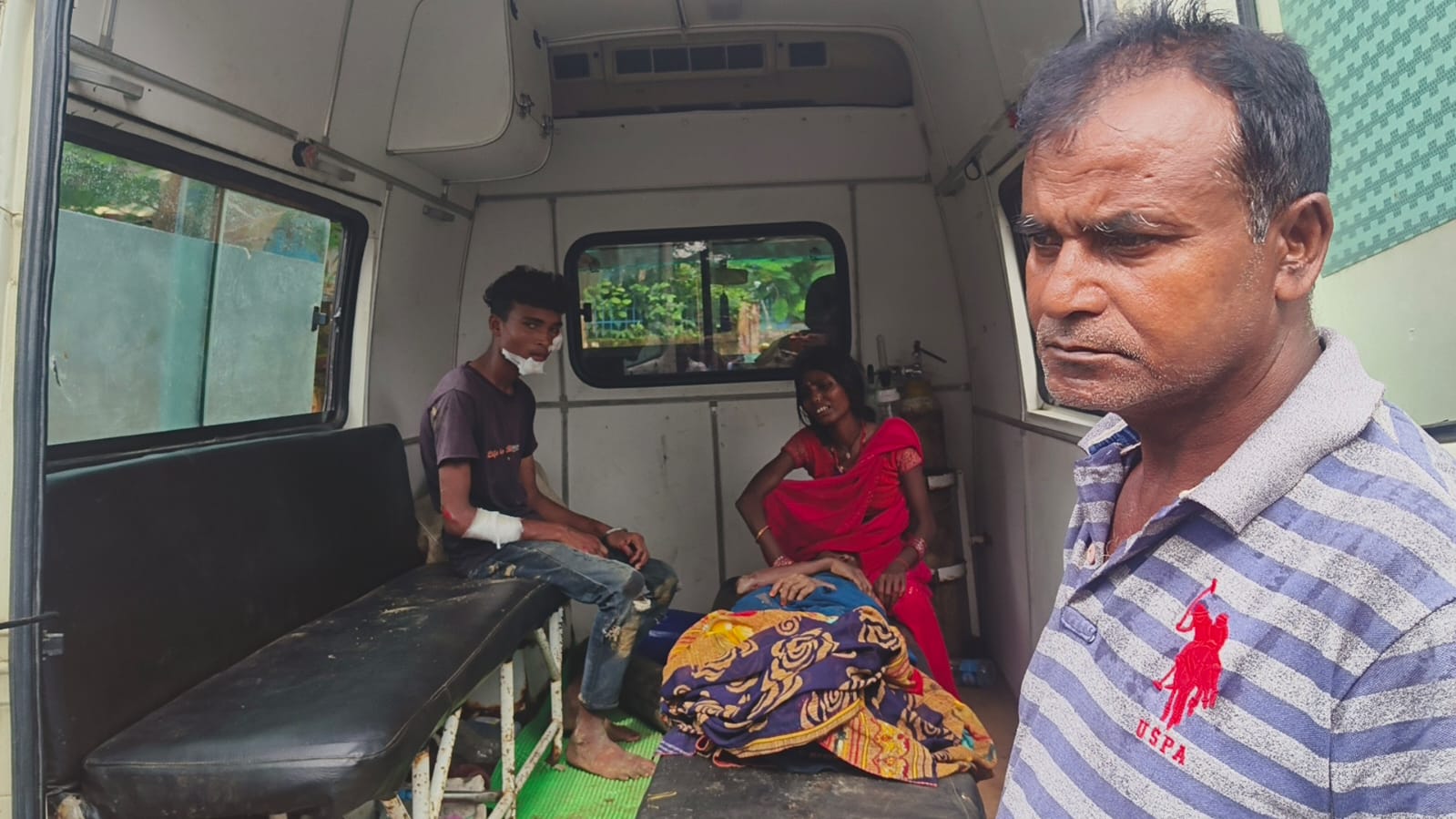 पलामू: बाइक की चपेट में आकर महिला की मौत, बाइक सवार युवक घायल