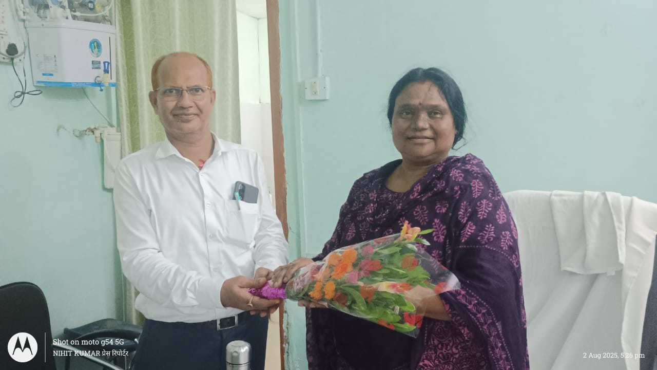 लातेहारः जिला पशुपालन पदाधिकारी डॉ सुषमा ने पदभार संभाला