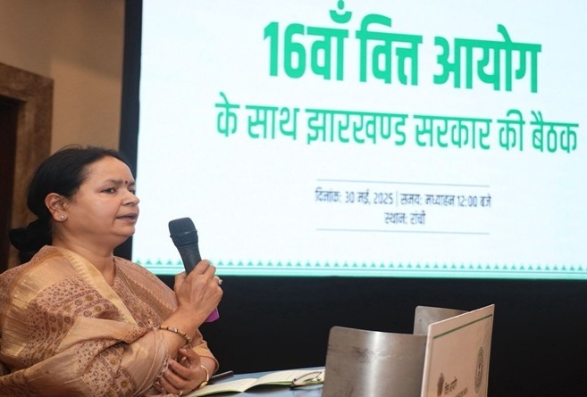CS ने आयोग की बैठक में गिनाईं झारखंड के विकास की बाधाएं व चुनौतियां