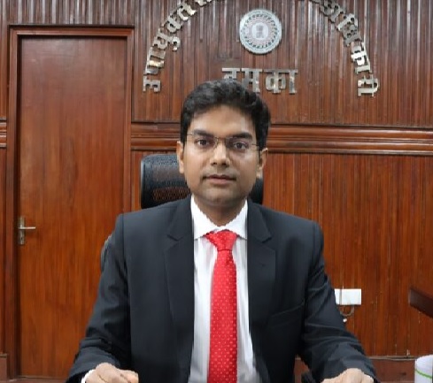 दुमकाः डीसी ने PJMCH का किया निरीक्षण, व्यवस्था दुरुस्त रखने का निर्देश