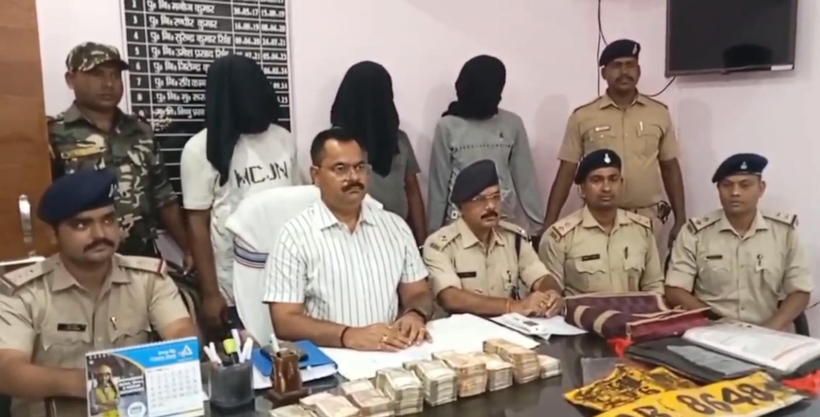 धनबादः ट्रक चोर गिरोह का भंडाफोड़, मास्टरमाइंड समेत 3 गिरफ्तार