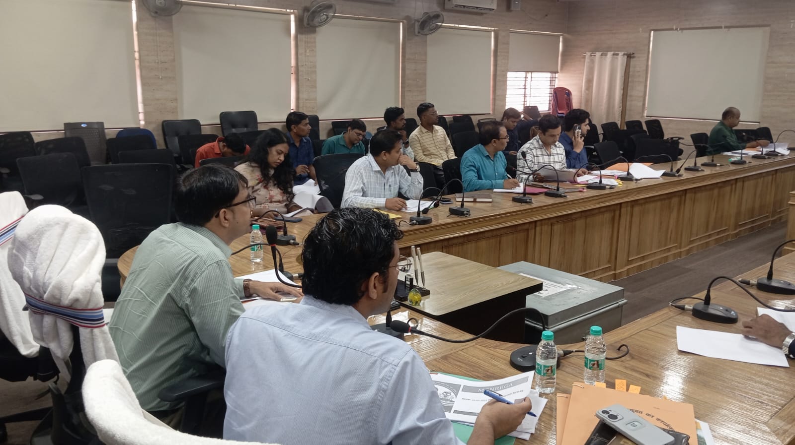 रामगढ़: डीसी ने की पर्यटन व डीएमएफटी के विकास कार्यों की समीक्षा