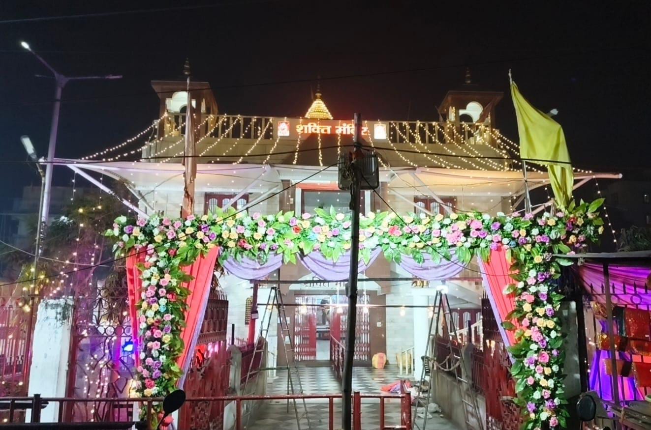 धनबादः नववर्ष पर शक्ति मंदिर में दर्शन के लिए खास इंतजाम, सेवादारों की टोली तैनात