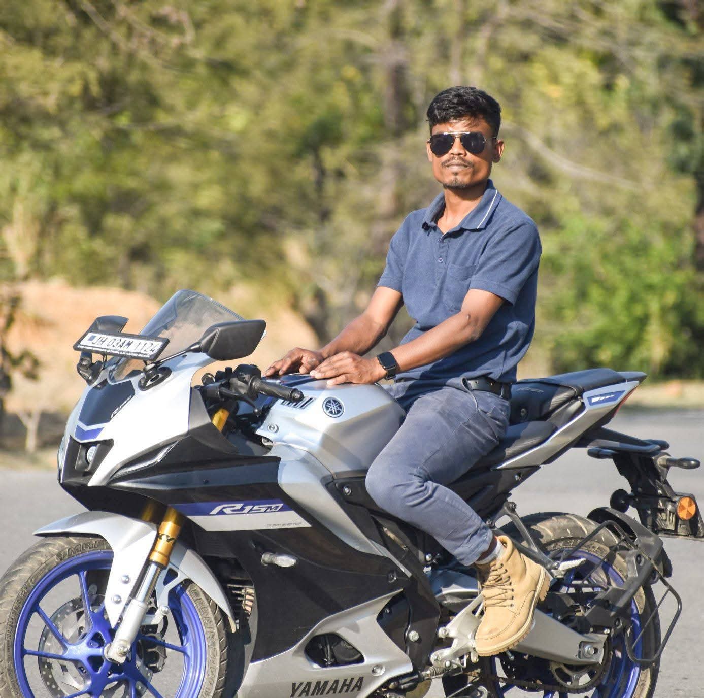 लातेहारः पिकअप वाहन की चपेट में आकर खेल शिक्षक की मौत
