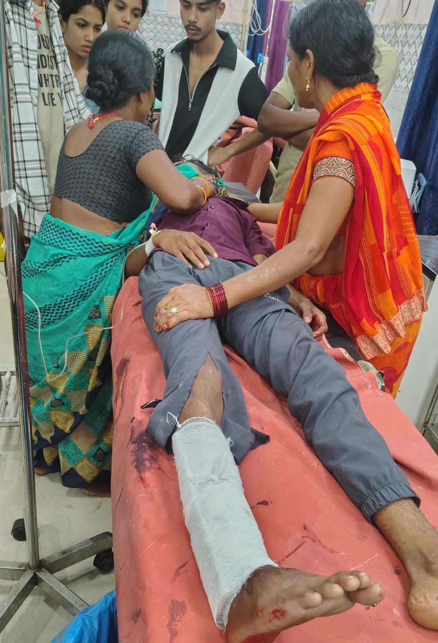 लातेहारः सड़क हादसे में युवक गंभीर रूप से घायल, रिम्स रेफर
