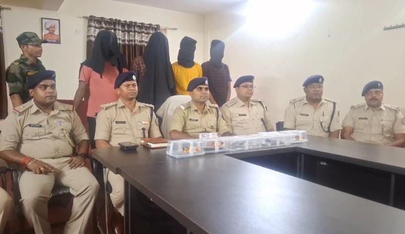 धनबाद में 6 करोड़ की डकैती की योजना नाकाम, चार गिरफ्तार