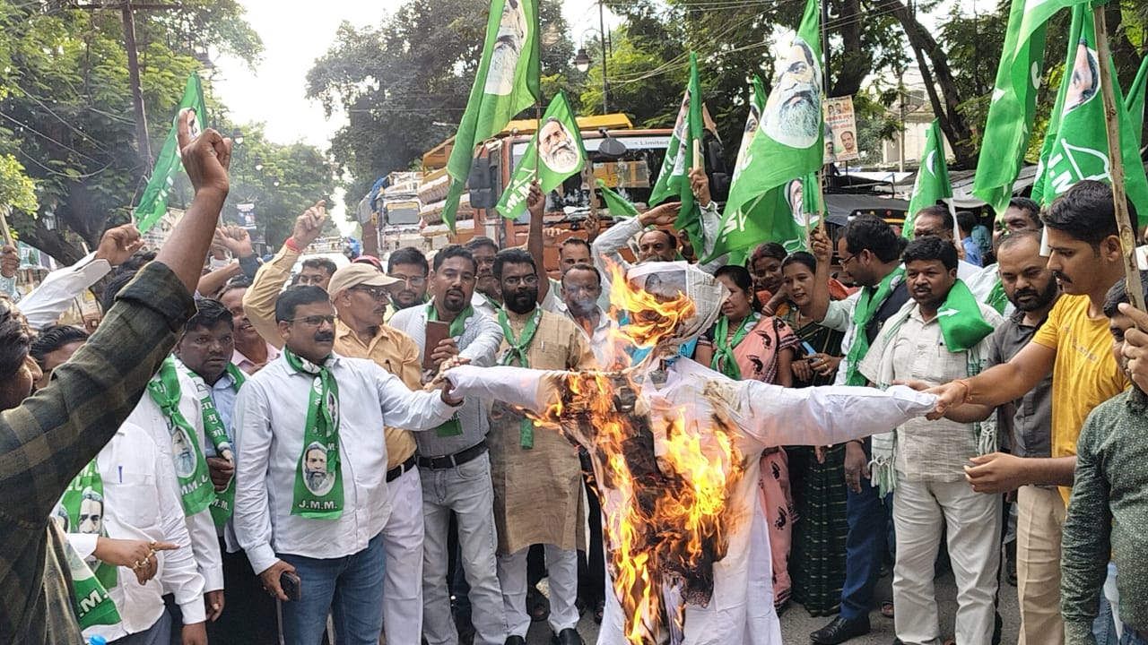लातेहारः भाजपा ने भोगनाडीह में हिंसा फैलाने का काम किया- बैद्यनाथ राम