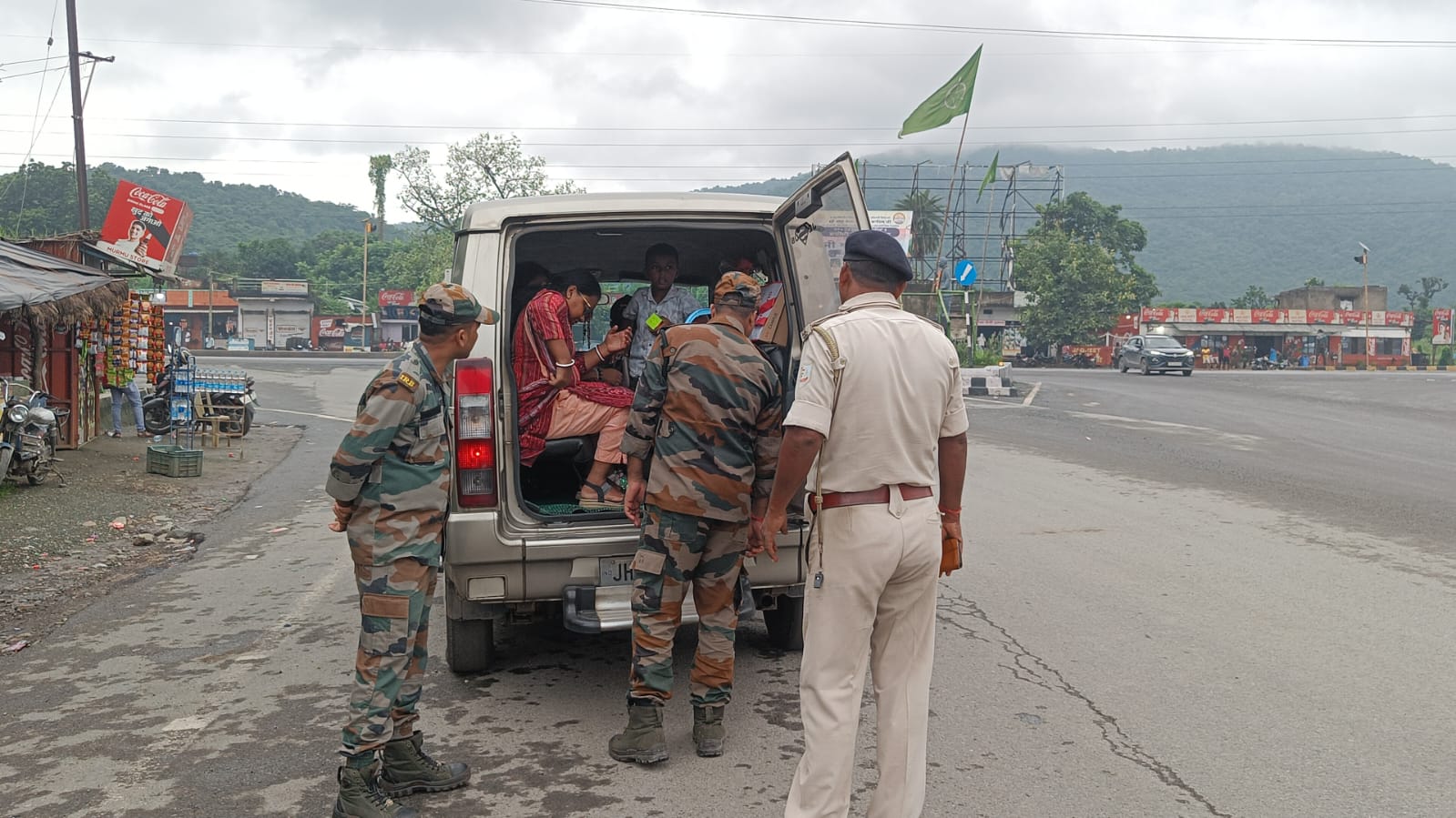 सरायकेला जिला पुलिस ने तीन दिनों में 499 वाहनों से वसूला 4.88 लाख जुर्माना