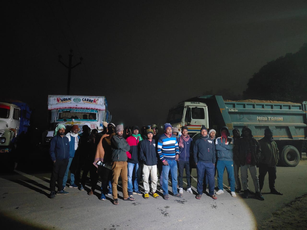 गोइलकेराः बालू माफियाओं के बीच वर्चस्व की जंग, कभी भी घट सकती है बड़ी घटना