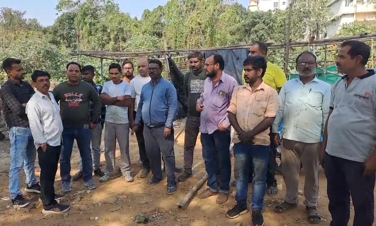 धनबादः धैया में अतिक्रमण हटाओ अभियान, सीओ पर दुकानदार को थप्पड़ मारने का आरोप; लोगों में आक्रोश