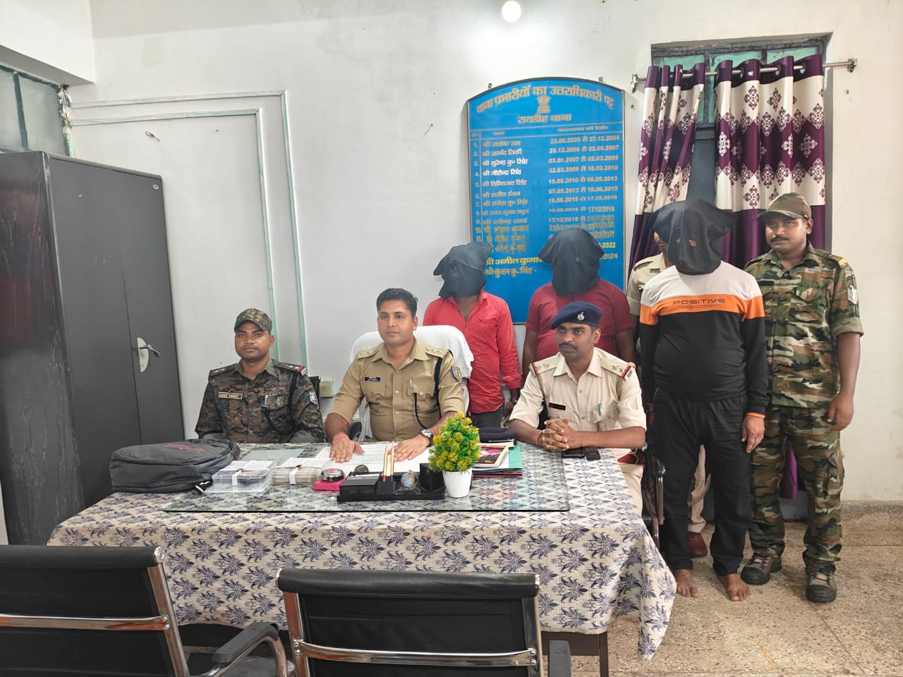 गुमला में 1.30 लाख के जाली नोट के साथ 3 गिरफ्तार