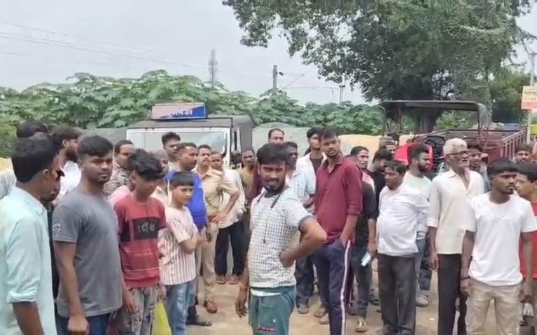 धनबादः रंगदारी नहीं देने पर फल दुकानदार व उसके भाई पर जानलेवा हमला, केस दर्ज