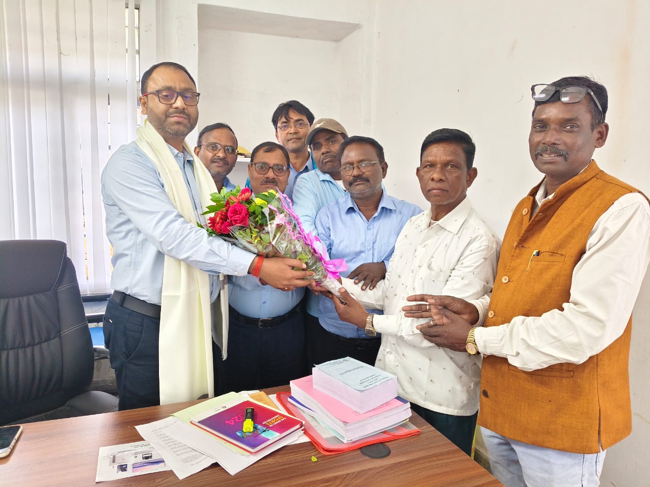 रामगढ़ः सिस्टा ने क्षेत्रीय कार्मिक व प्रशासनिक पदाधिकारी का किया स्वागत