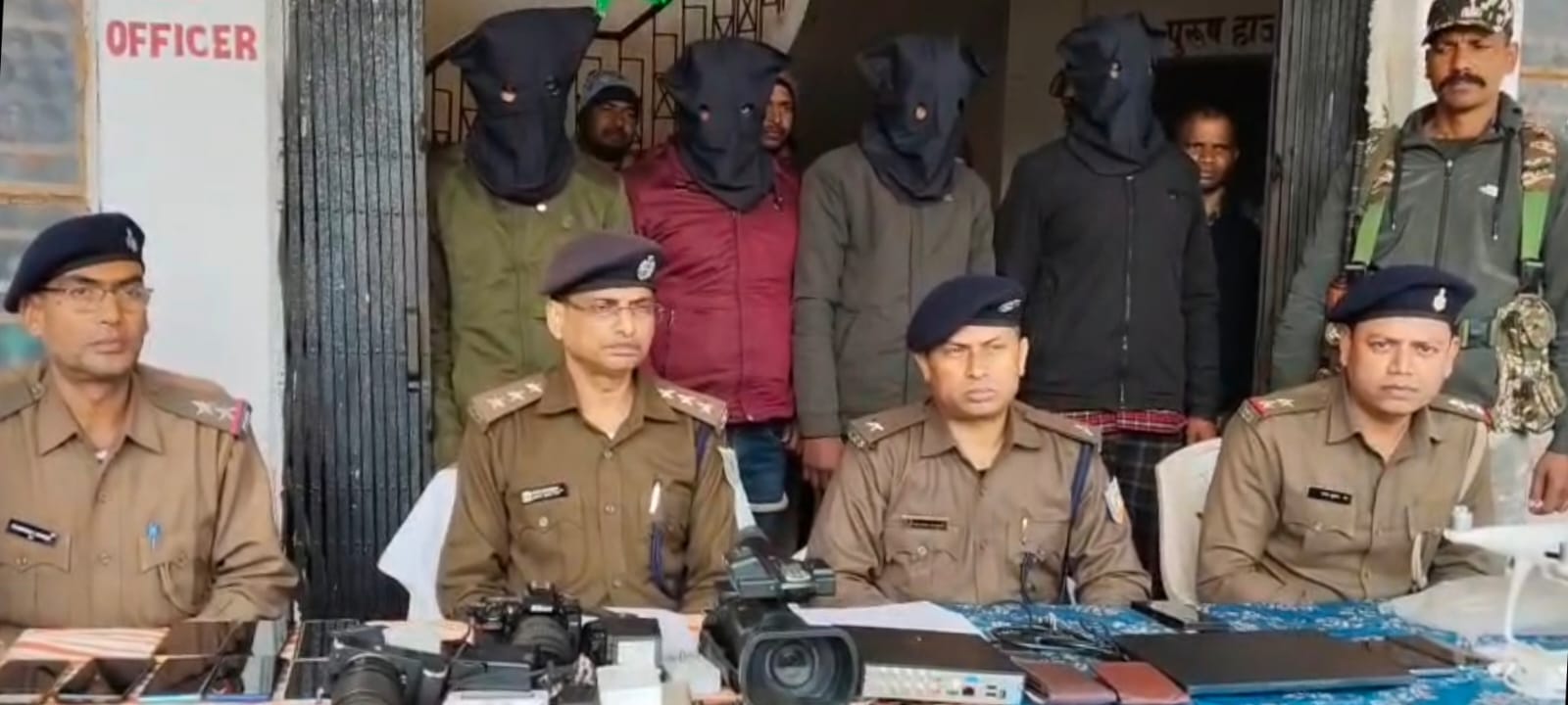 देवघरः पुलिस ने लूट-चोर गिरोह का किया भंडाफोड़, चार गिरफ्तार