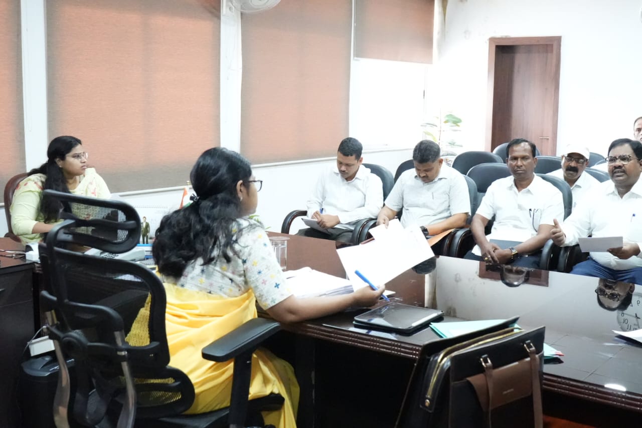 पलामूः जेल मैनुअल का पालन कर बंदियों को सुविधाएं सुनिश्चित करें- डीसी