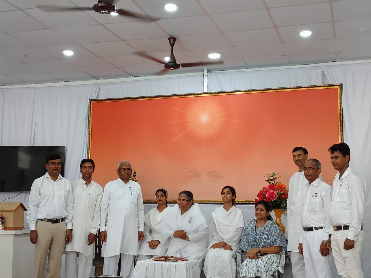 देवघरः ब्रह्मकुमारी ईश्वरीय विवि ने आनंद भवन में मनाया रक्षाबंधन