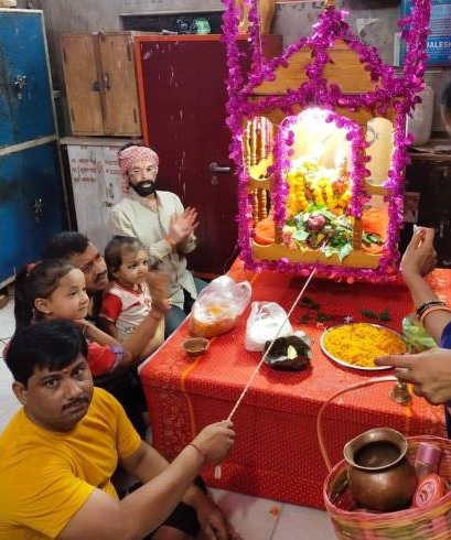 दुमकाः बासुकीनाथ मंदिर परिसर में झूलन महोत्सव शुरू