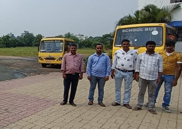 धनबादः स्कूल बसों पर सख्ती, 57 वाहनों से वसूला 3.90 लाख रु. जुर्माना