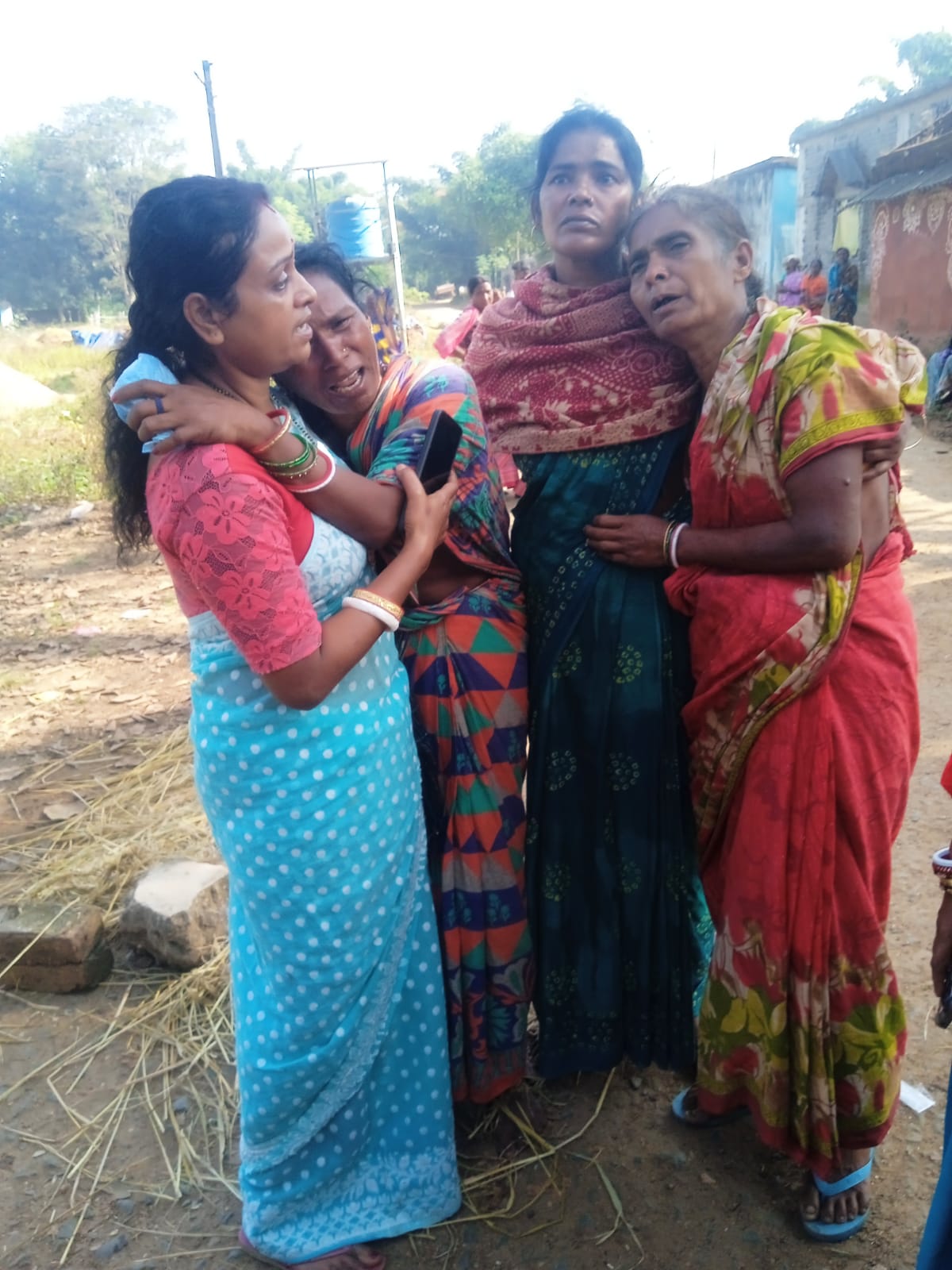 चाईबासाः अवैध बालू की ढुलाई का विरोध करने पर युवक को ट्रैक्टर से कुचला, मौत