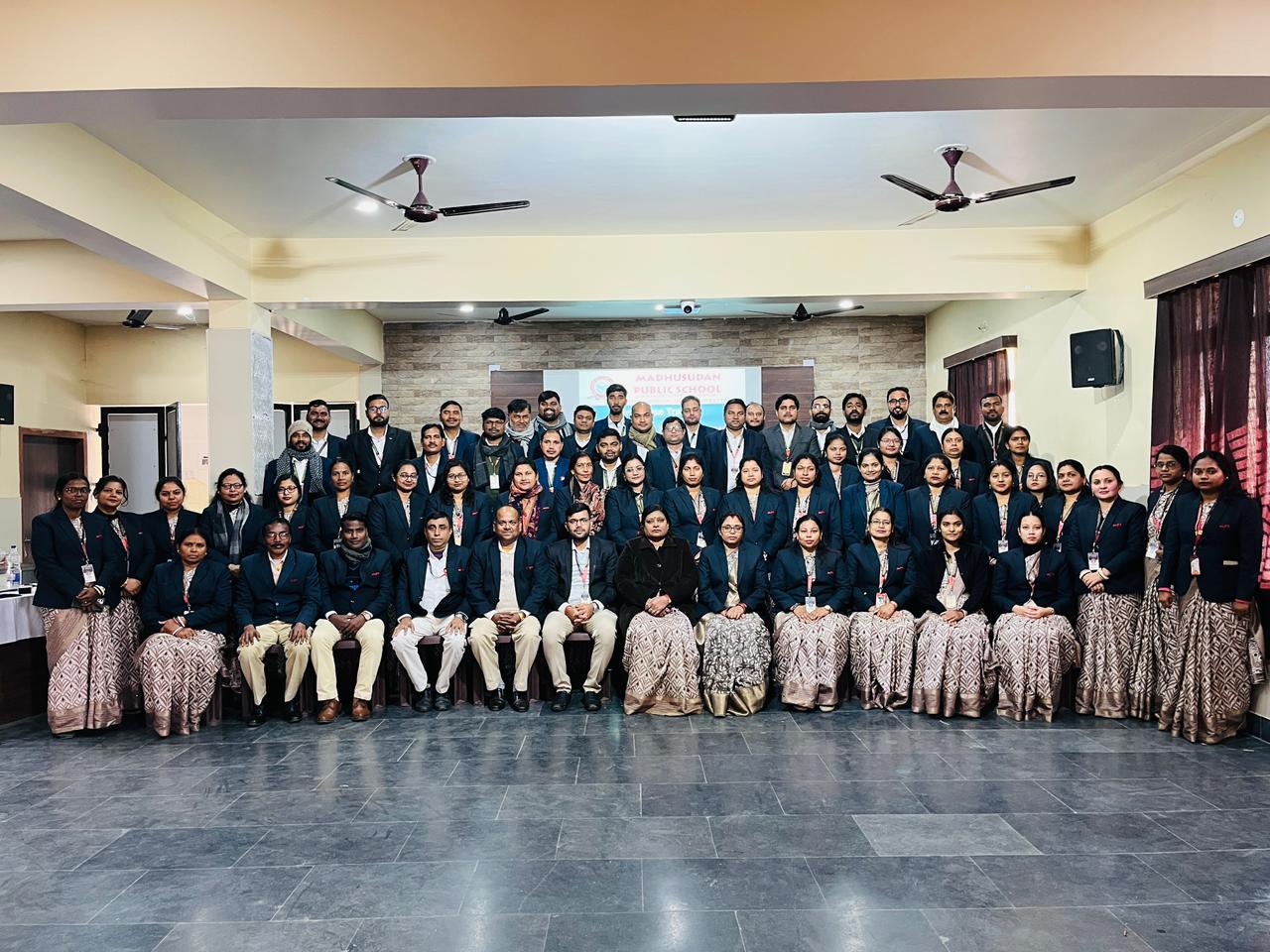 चक्रधरपुरः मधूसूदन पब्लिक स्कूल में क्लासरूम मैनेजमेंट पर इन हाउस ट्रेनिंग