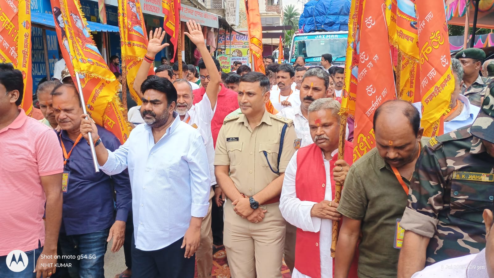 लातेहारः कांवरियों की सेवा के लिए सेवादारों का जत्था देवघर रवाना