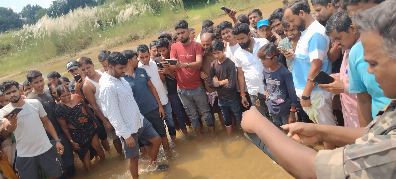 गिरिडीहः झारखंड धाम के पास नदी में मिला शव, लखीसराय का रहने वाला था व्यक्ति