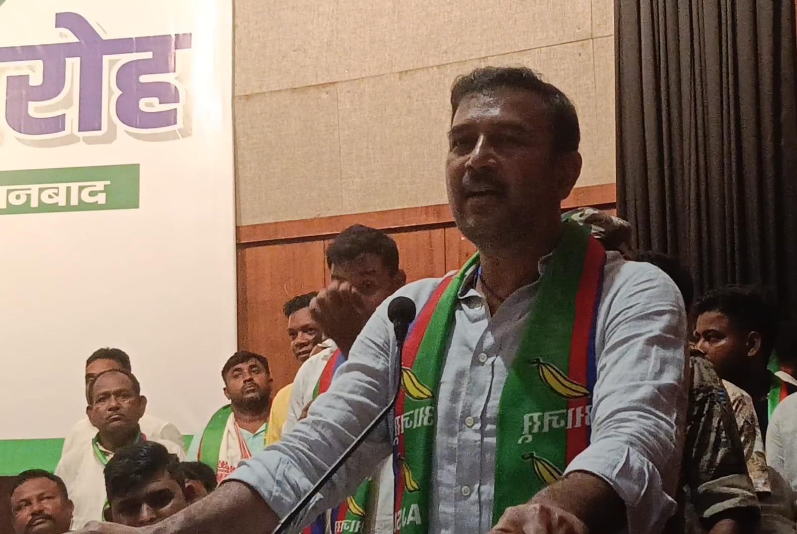 धनबादः उसूल नहीं वसूली की राजनीति कर रही सरकार- सुदेश महतो