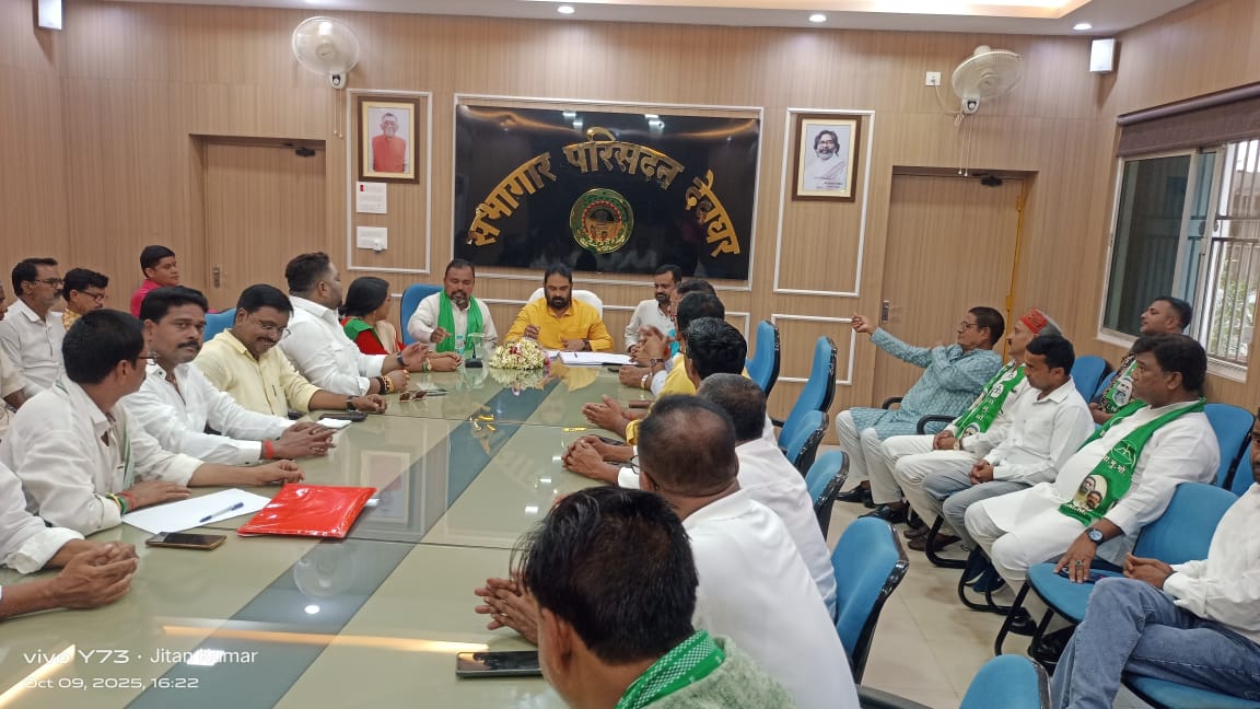 देवघरः कांग्रेस के बाद अब झामुमो में अंतर्कलह, विनोद पांडेय डैमेज कंट्रोल में जुटे