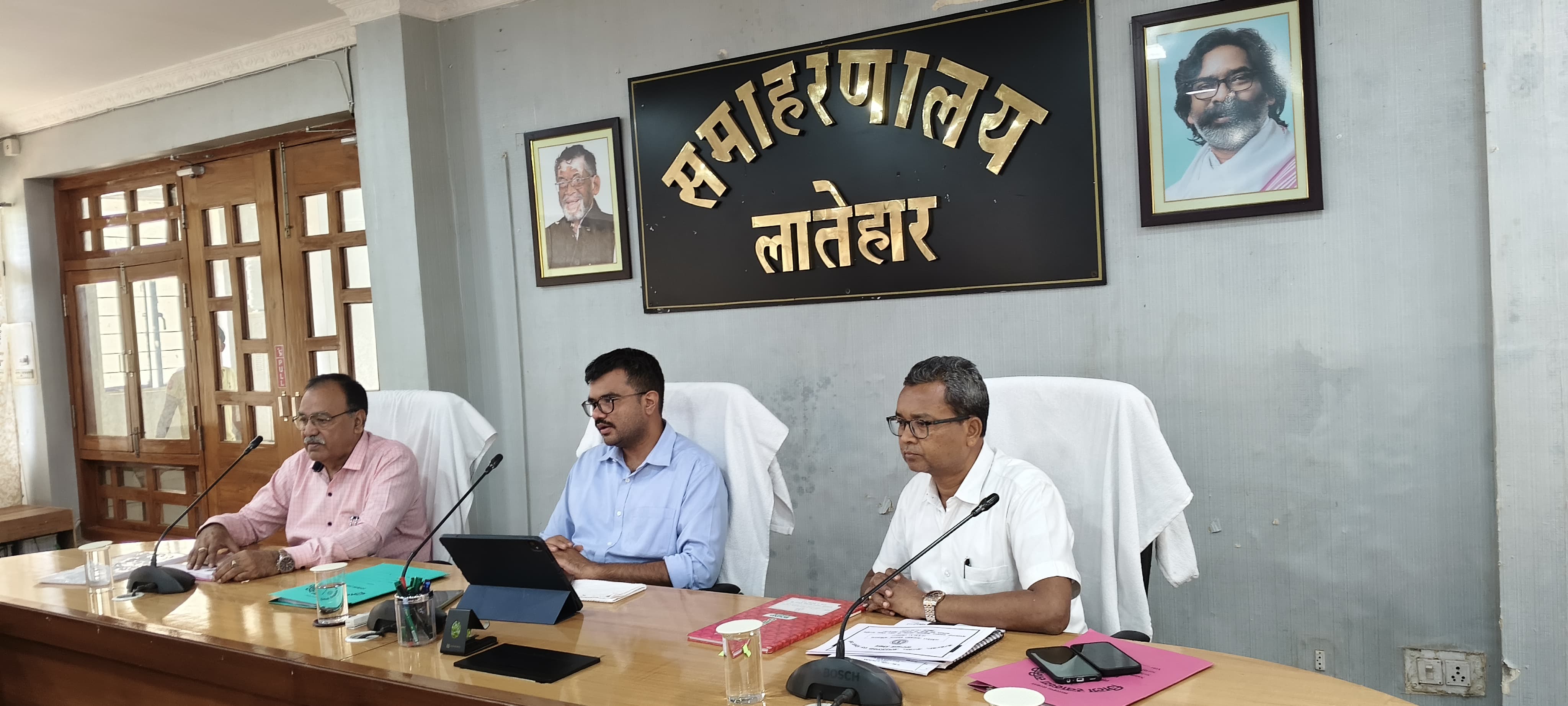 लातेहारः सभी गर्भवती महिलाओं का ANC रजिस्ट्रेशन कराएं- डीसी