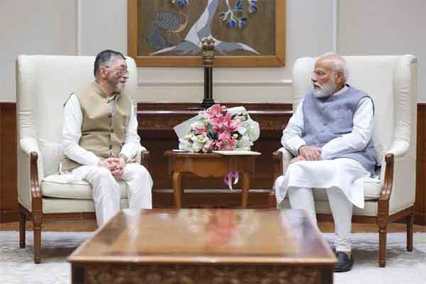 PM और राजनाथ सिंह से मिले राज्यपाल संतोष कुमार गंगवार