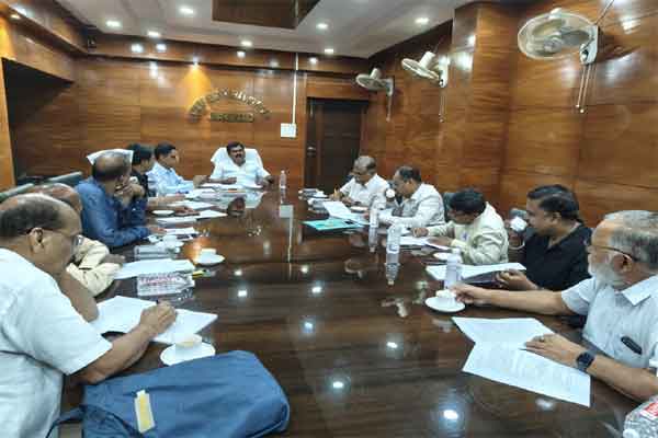 घाटशिला उपचुनाव: मुख्य निर्वाचन पदाधिकारी ने की दलों से आचार संहिता पालन की अपील