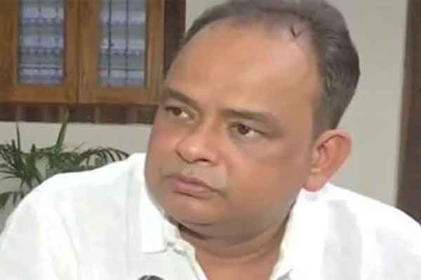 स्वास्थ्य मंत्री की सख्ती के बाद चतरा सिविल सर्जन कार्यालय में बड़ा बाबू निलंबित