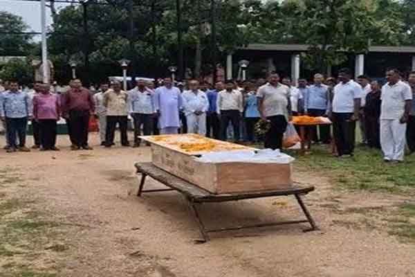 हजारीबाग: डीजल चोरी रोकने पर पुलिस जवान को कंटेनर ने कुचला, मौके पर ही मौत