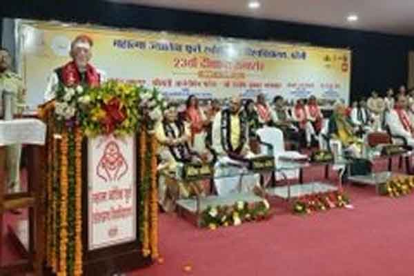 दीक्षांत समारोह में शामिल हुए राज्यपाल, कहा - मेरे लिए अत्यंत भावनात्मक क्षण