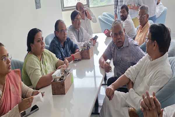 गुरुजी को श्रद्धांजलि देने कांग्रेस परिवार नेमरा के लिए हुआ एकजुट