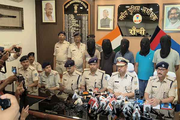 रांची पुलिस ने आर्मी इंटेलिजेंस की सूचना पर 5 ड्रग तस्करों को किया गिरफ्तार
