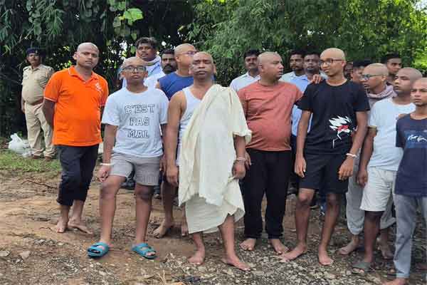 सीएम ने पारंपरिक विधान पूरा किया दशकर्म, 16 को होगा संस्कार भोज