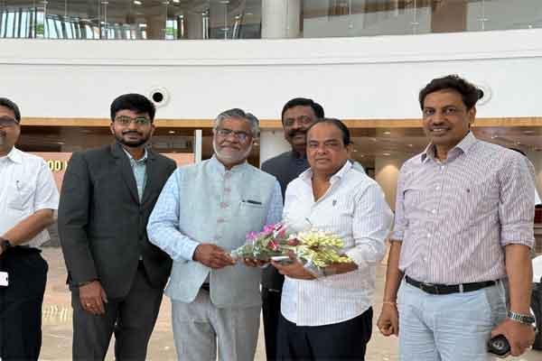 झारखंड की जनता को हाईटेक टेक्नोलॉजी के साथ बेहतर स्वास्थ्य सेवाएं मिलेंगीः डॉ इरफान