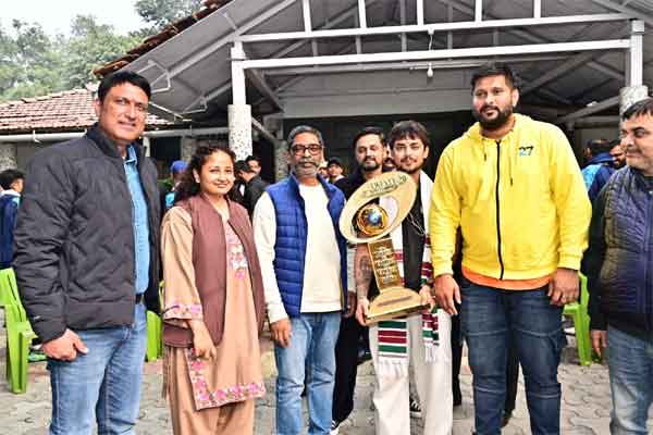 CM से मिले झारखंड क्रिकेट टीम के खिलाड़ी, CM ने दी बधाई, कहा - झारखंड के लिए गौरव का क्षण