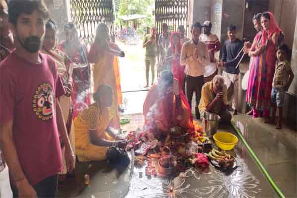 चक्रधरपुर में जंताल पूजा कर क्षेत्र की सुख समृद्धि के लिए हुई कामना