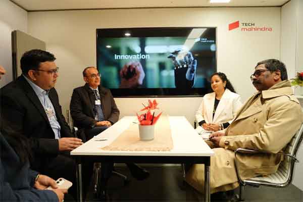 विश्व आर्थिक मंच में व्हाइट बैज से सम्मान से नवाजे गए सीएम हेमंत सोरेन