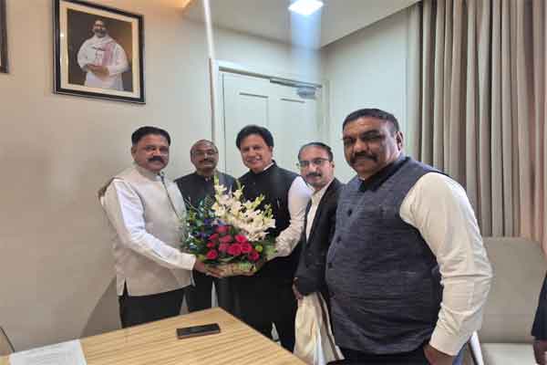 चैम्बर ने भवन नियमितीकरण योजना जल्द लागू करने की मांग उठाई, मंत्री ने दिया आश्वासन