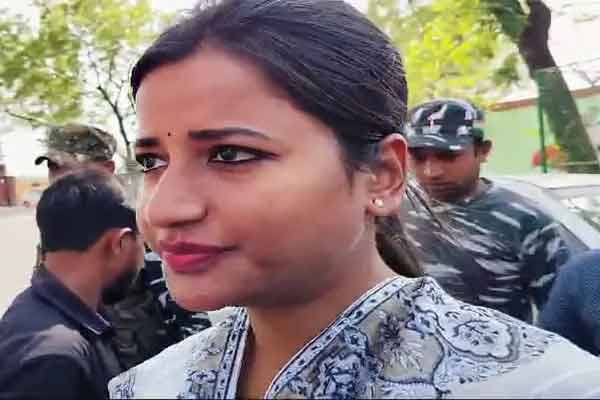 बालू के अवैध खनन के आरोप में अंबा प्रसाद के भाई अंकित राज सहित 7 के खिलाफ आरोप पत्र दायर