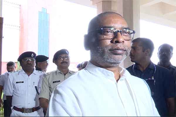 गुरूजी को भारत रत्न देने के सवाल पर CM बोले, यह राज्य की जनता का भाव है