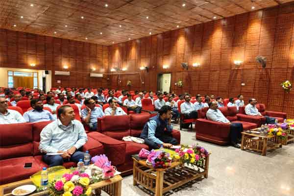CCL रजरप्पा क्षेत्र में हरियाली और सतर्कता को बढ़ावा देने के लिए कार्यक्रम आयोजित