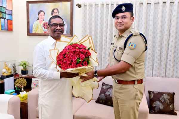 CM हेमंत सोरेन से रांची के नए एसएसपी राकेश रंजन ने की मुलाकात