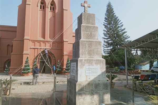 क्रिसमस की पूर्व संध्या पर हुआ था जीईएल चर्च का उद्घाटन